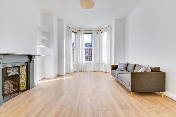 Winchester Avenue, NW6, London - Photo 1