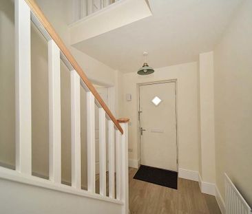 4 bedroom detached house to rent - Photo 4