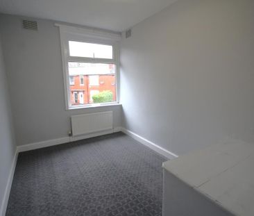 3 bedroom semi-detached house to rent - Photo 6