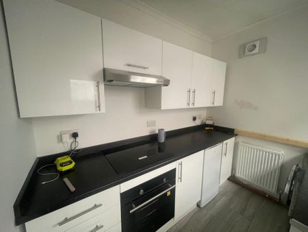 2 bedroom terraced house to rent - Photo 5