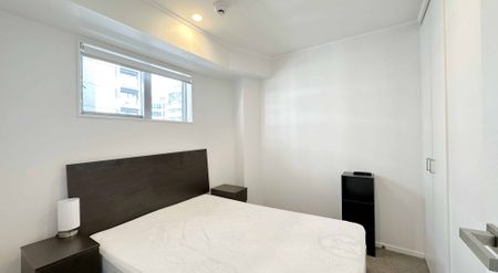 Two Bed and One Bathroom with a view - Photo 3