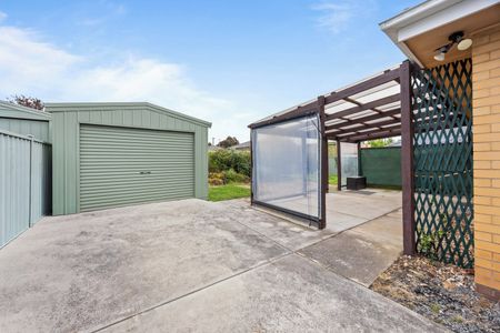 Convenient Wendouree Location - Photo 5