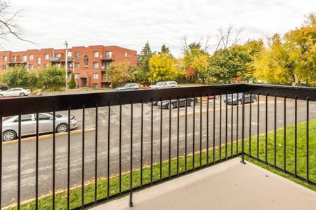 5055 Boul. des Sources, Montréal - Photo 2