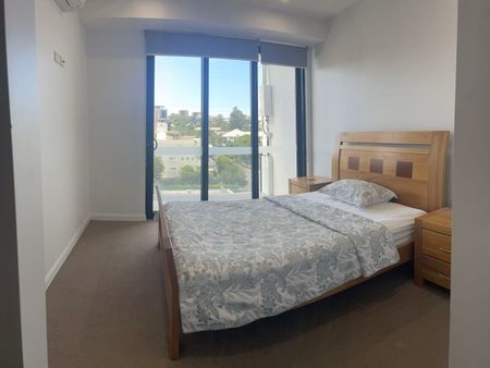 Furnished 2 Bedroom Unit - Photo 4