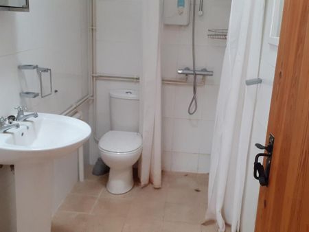 Studio to rent - Photo 5