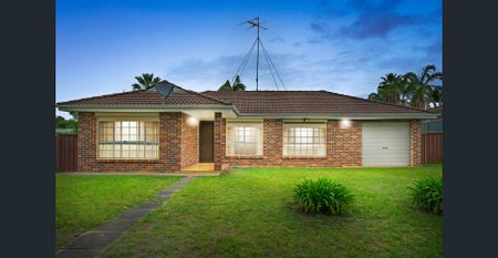 Ideal Family Home – 3 Beds, Open Living/Dining & Secure Garage - Photo 4