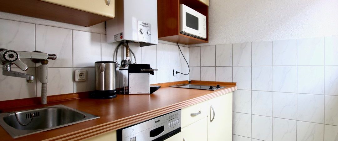 Chic möbliertes Apartment mit Aufzug im Herzen von Köln - Photo 1