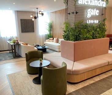 2 Bed Flat, Very Near Mary Neuner Road Area, N8 - Photo 6