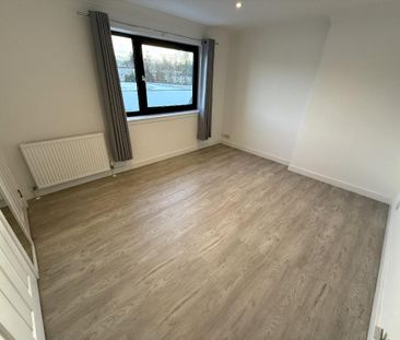 2 bedroom semi-detached house to rent - Photo 2