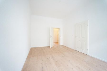 * frisch renoviert * 2-Raum Wohnung mit Balkon in guter Lage * - Photo 4