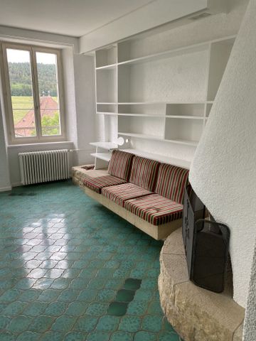 Charmant appartement de 3,5 pièces avec balcon à Tramelan - Foto 2