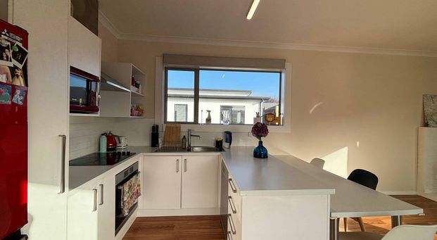 Spacious family home! - Photo 1