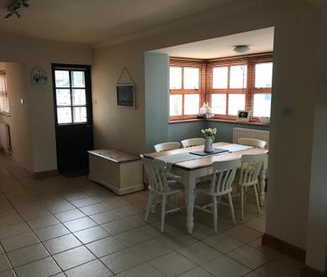 4 bedroom detached house to rent - Photo 1