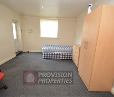 3 Bedroom Flats, Headingley, Leeds - Photo 1