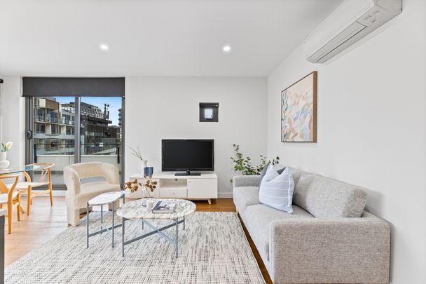 Spacious 1-bedroom on the city fringe - Photo 1
