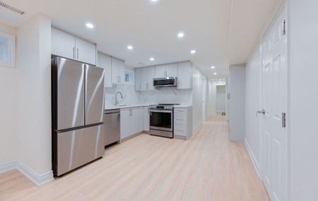 For Lease - 3980 Midhurst Lane, Mississauga, Ontario - Photo 3