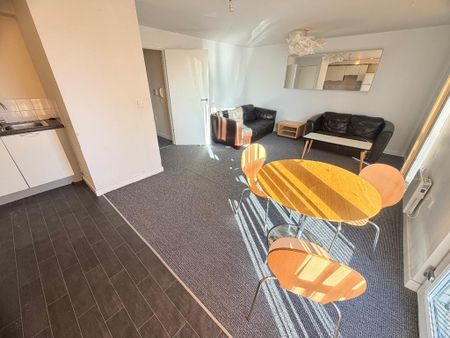 2 bedroom apartment to rent - Photo 2