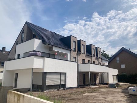 Gehobener Neubau mit Einbauküche und PKW- Stellplatz - Foto 5