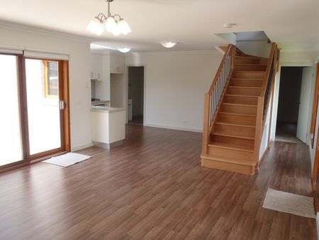 1/12 Elm Grove, Mckinnon - Photo 4