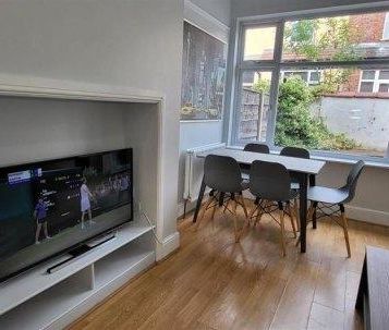 5 bedroom house share to rent - Photo 1