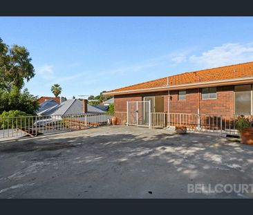 Charming & Versatile Unfurnished 4-Bedroom Home in the Heart of Mou... - Photo 4