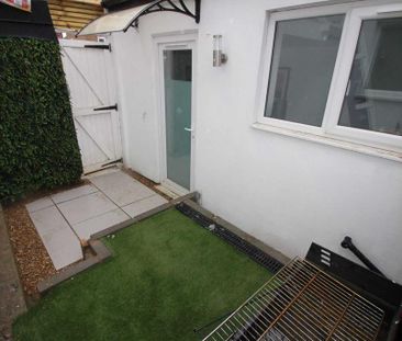 Detached house to rent - Photo 1