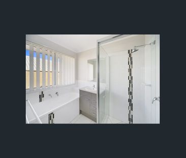 Great location + Spacious Home + 600m2 + Side Access - Photo 6