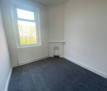 3 bedroom apartment to rent - Photo 6