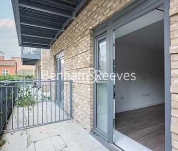 Studio flat to rent in Beaufort Square, Colindale, NW9 - Photo 6