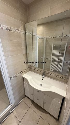 Location Appartement 2 pièces 42m² PARIS 9ème - Photo 5