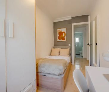 Calle de Villasandino, Madrid, Community of Madrid 28011 - Photo 2