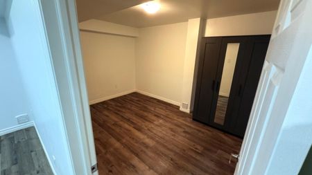 For Lease - 147 Yates Drive, Milton, Ontario - Photo 4