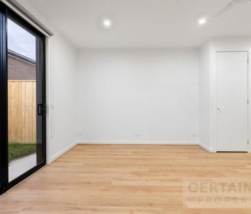 Brand New Living in a Prime Tarneit Location - Photo 5