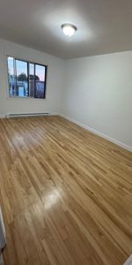STUNNING 5½ | RENOVATED| SAINT LEONARD | NEXT TO PARK GARIBALDI - Photo 4