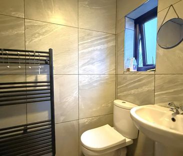 3 bedroom terraced house to rent - Photo 2