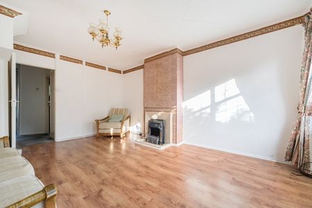 2 bedroom end of terrace house to rent - Photo 3