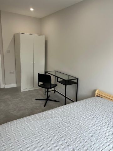 Room in a Shared Flat, Nether Street, N3 - Photo 4