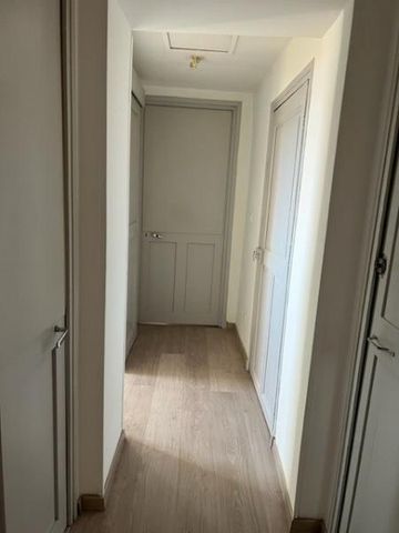 Location Appartement 3 pièces 54m² BRIGNOLES 83170 - Photo 4