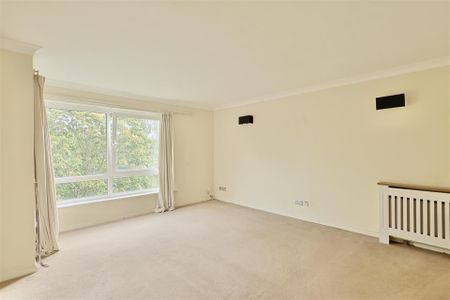 2 bedroom Flat to rent in Dulverton Court, Adderstone Crescent Newcastle Upon Tyne, NE2 - Photo 2
