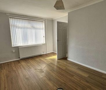 Queen Elizabeth Drive, Easington Lane, DH5 - Photo 3