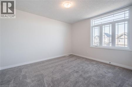 354 BEECHDROPS Drive, Waterloo, Ontario, N2V0E8 - Photo 3