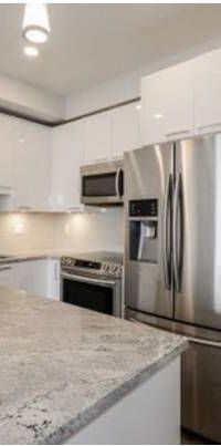 RARE - 3 bedroom & 2 bath Condo - Pet Friendly - Photo 1