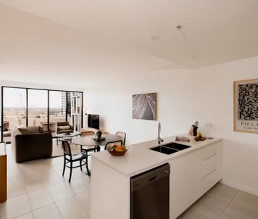 Furnished 2 Bedrooms 2 Bathrooms - Photo 3