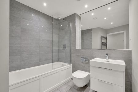 Landmark Court, 30 Queens Road, Weybridge, Surrey, KT13 - Photo 5