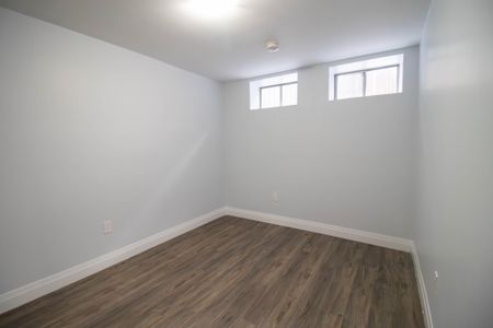 Modern 2-Bedroom Lower Unit for Rent in St. Catharines! - Photo 5