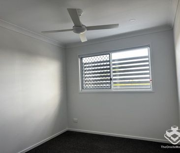 BRAND NEW ULTA MODERN LUXURY 3 BEDROOM TOWNHOUSE WITH DUCTED AIR-CO... - Photo 4