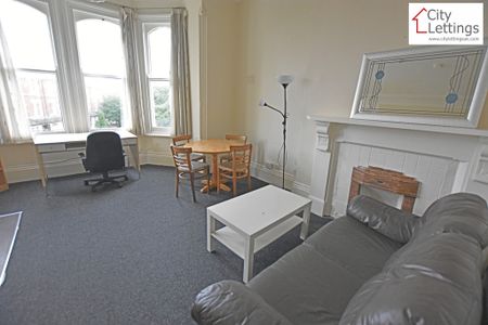 1 Bedroom Flat - Photo 4