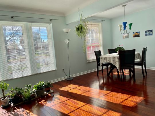 For Lease - 8159 Niven Street, Niagara Falls, Ontario - Photo 1