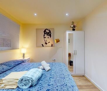 Studio to rent - Photo 5