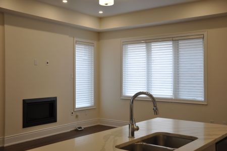 For Lease - 9382 Bayveiw Avenue, Richmond Hill, Ontario - Photo 2